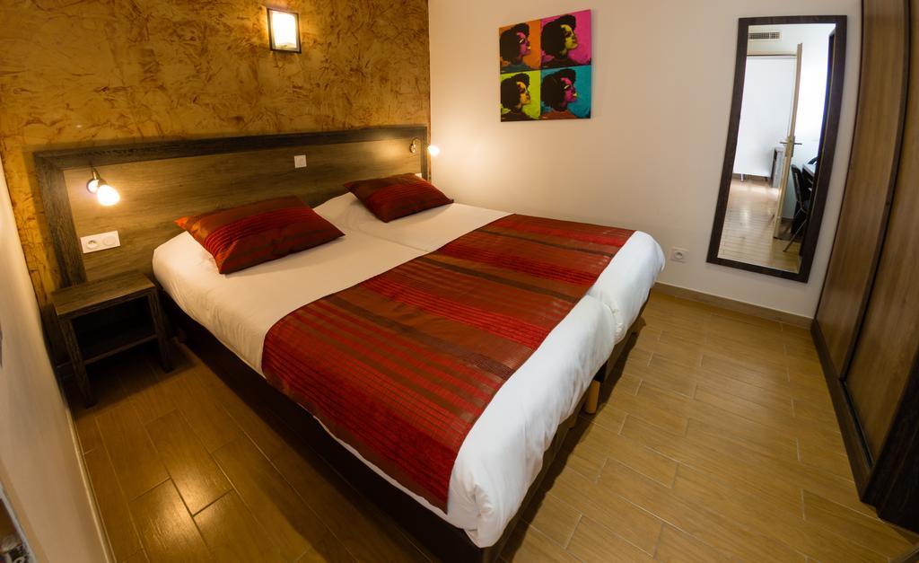 Allotel Fos-sur-Mer Room photo