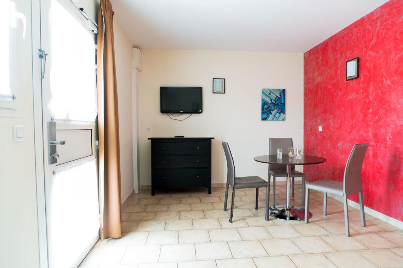 Allotel Fos-sur-Mer Exterior photo